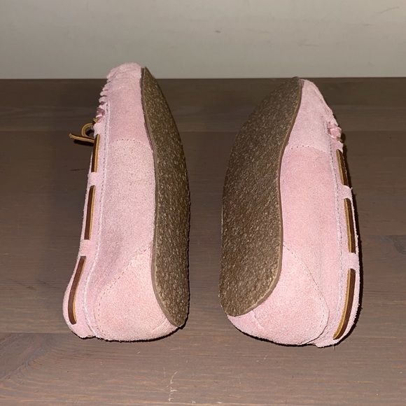 Minnetonka Pink Suede Moccasins - Women’s Size 5 - Picture 6 of 8